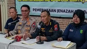 Saat-Kabidhumas-Polda-Jatim-Kombes-Pol-Jules-Abraham-Abast-Kabiddokkes.jpg