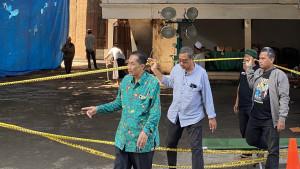 Semua-Akses-Jalan-Sekitar-Ponpes-Al-Khoziny-Sudah-Dibuka-Para-Tamu-Terus-Berdatangan.jpg