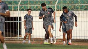 Suasana-saat-pemain-Madura-United-FC-latihan-bersama-meramu-taktik-sebelum.jpg