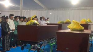 TERIDENTIFIKASI-Tim-DVI-Polda-Jatim-mengidentifikasi-sejumlah-18-kantong.jpg