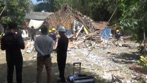 Tim-gabungan-menggelar-olah-TKP-pada-lokasi-ledakan-di-Bangkalan.jpg
