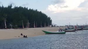 WISATA-ALAM-SUMEMEP-Tampak-suasana-di-tempat-wisata-Pulau-Gili-Labak.jpg