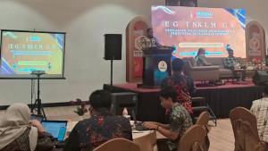 Wakil-Bupati-Pamekasan-Sukriyanto-memberi-sambutan-di-acara-diskusi-publik.jpg