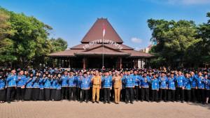 Wali-Kota-Surakarta-Respati-Ardi-memimpin-prosesi-pengambilan-sumpah-PNS.jpg