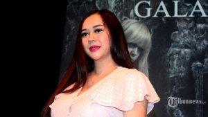 artis-aura-kasihh.jpg
