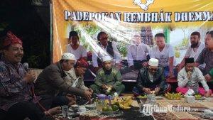 padepokan-rembhak-dhemmang-melakukan-diskusi-dengan-mantan-bupati-pamekasan.jpg