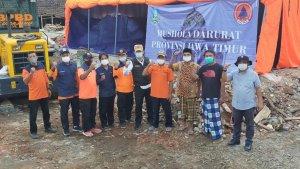 tenda-dan-terpal-di-lokasi-terdampak-gempa-dimanfaatkan-untuk-menjalankan-ibadah.jpg