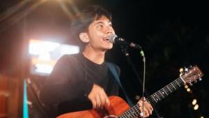 viral-lagu-Lihat-Kebunku-Versi-Dewasa-yang-dibawakan-oleh-Aku-Jeje.jpg