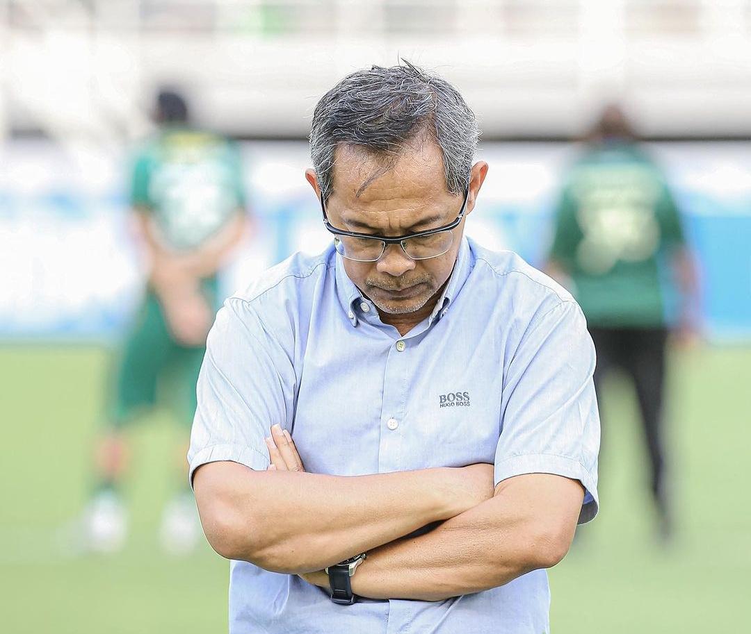 Aji-Santoso-berlabuh-ke-Persikabo-1973-setelah-keluar-dari-Persebaya.jpg