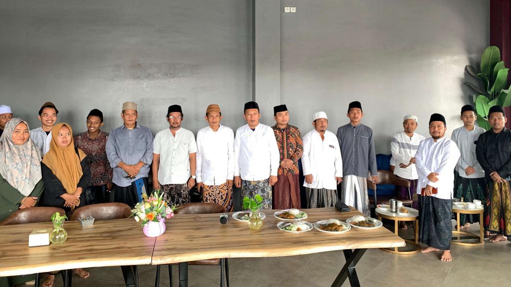 Bahtsul-Masail-digelar-puluhan-ulama-muda-Bangkalan.jpg