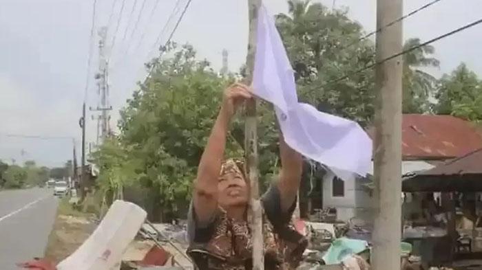 Makna Kibaran Bendera Putih Warga Aceh: Sinyal Darurat 'Tak Sanggup Lagi'