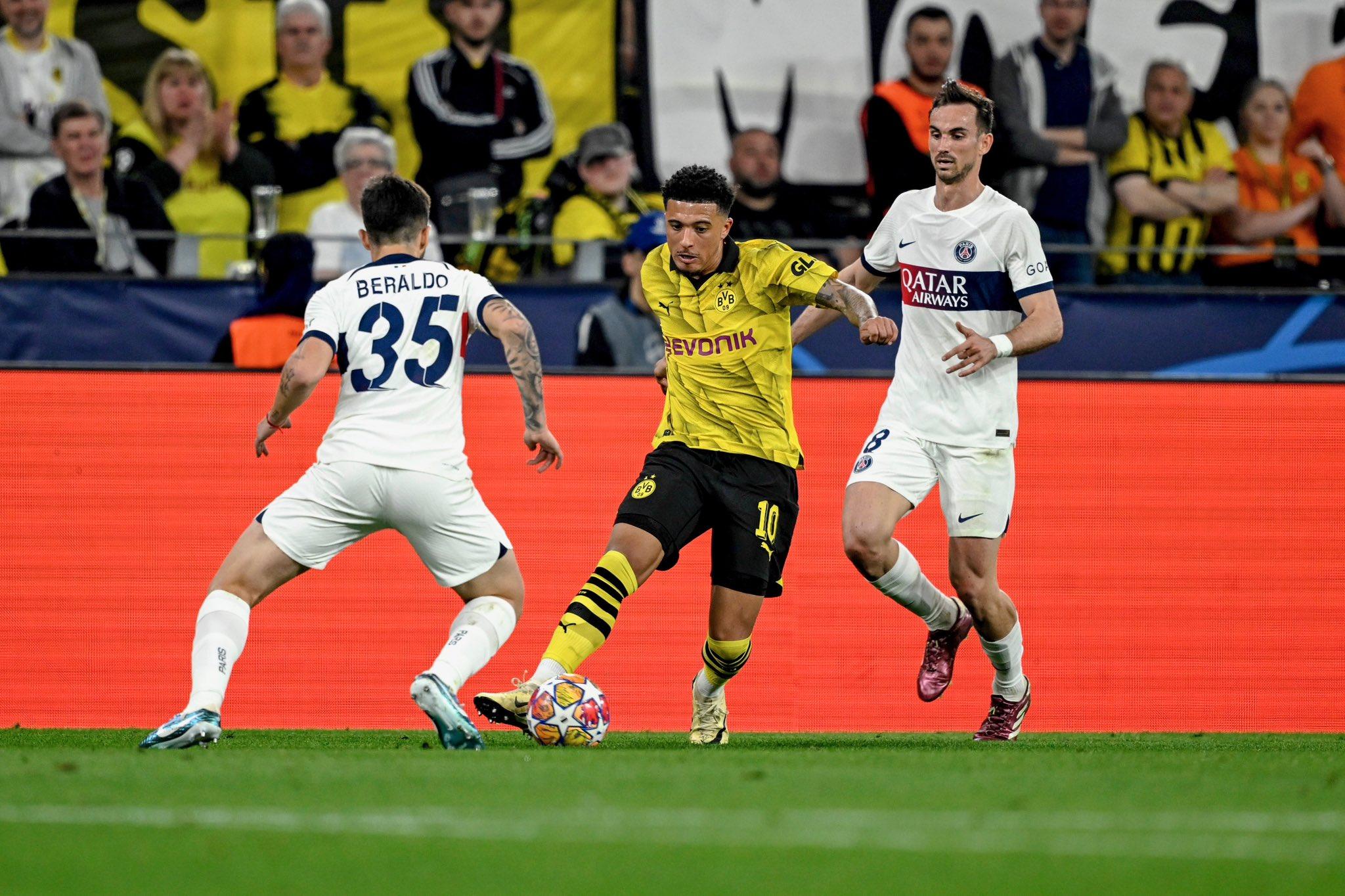 Bentrokan-Dortmund-vs-PSG-tuntas-digelar-di-Signal-Iduna-Park-tuan-rumah-menang-1-0.jpg