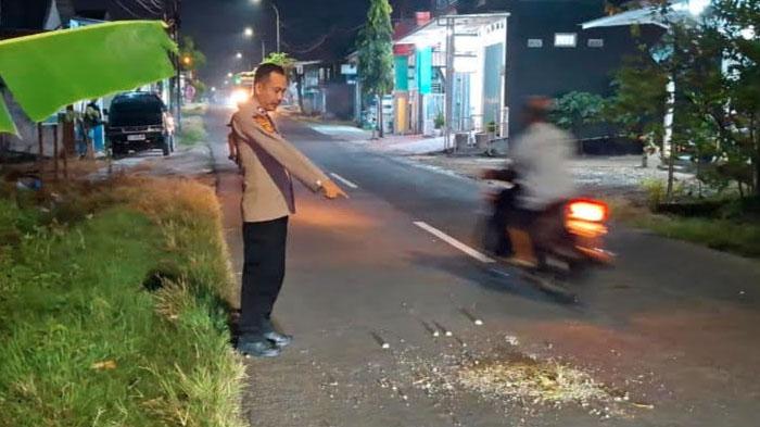 Dua-sepeda-motor-terlibat-kecelakaan-maut-di-Bojonegoro-pensiunan-guru-tewas-ditabrak-pelajar.jpg