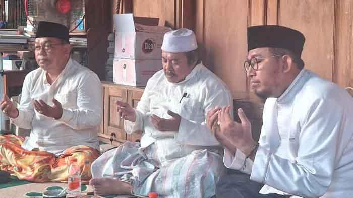 Fauzi-Wongsojudo-silaturrahim-ke-Ponpes-Al-Hidayah-Kecamatan-Arjasa-Pulau-Kangean.jpg