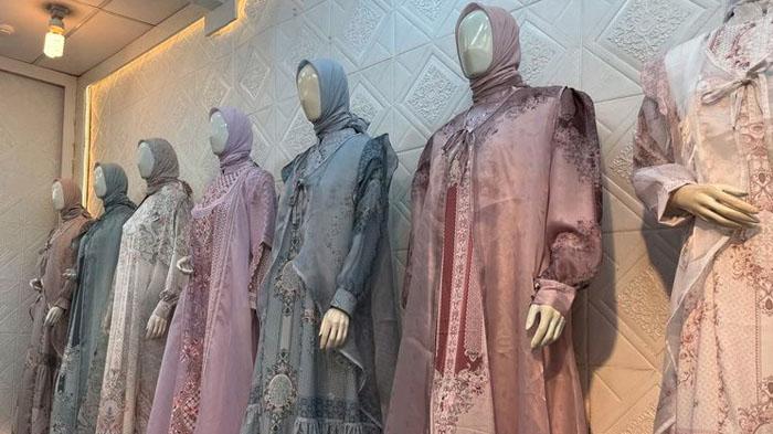 Gamis-rompi-lepas-sudah-mejeng-di-Thamrin-City-Jakarta-Pusat.jpg