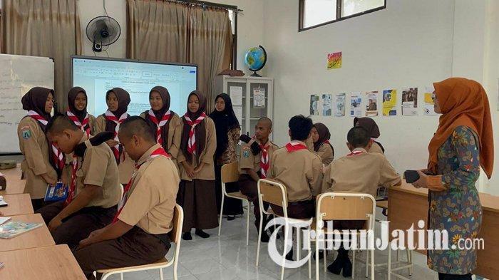 ILUSTRASI-SEKOLAH-RAKYAT-TUBAN-Kepala-SR-Terintegrasi-18-Tuban-Vera-Khairun-Nissa.jpg