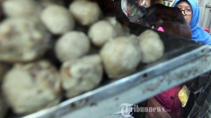 Warung Bakso Langganan Tutup Lebih Cepat, Warga Menggerebek, Juragan dan Karyawan Tanpa Busana
