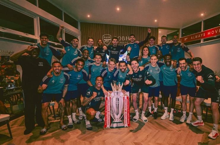 JUARA-LIGA-INGGRIS-20252026.jpg