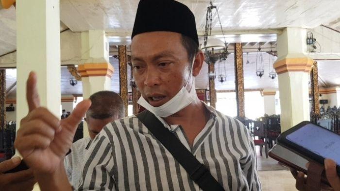 Reaksi Pengusaha Tongkang Terkait Penambahan Kapal Tongkang di Penyebrangan Talango-Kalianget