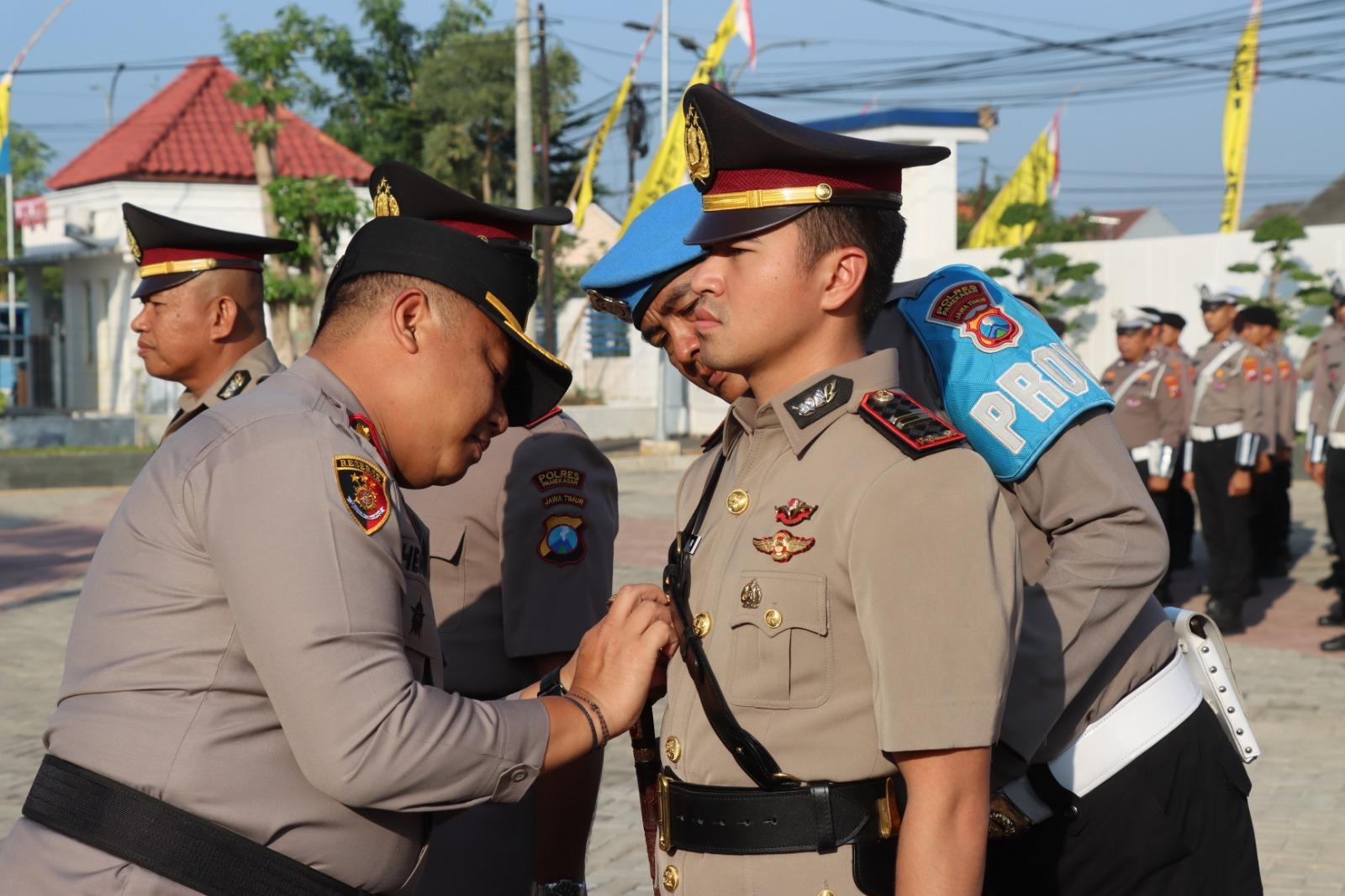 KENA-ROLLING-Suasana-saat-Kapolres-Pamekasan-AKBP-Hendra-Eko-Triyulian.jpg