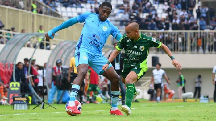 Laga-PSS-Sleman-vs-Persela-Lamongan-pada-pekan-ke-16-Championship-20252026.jpg