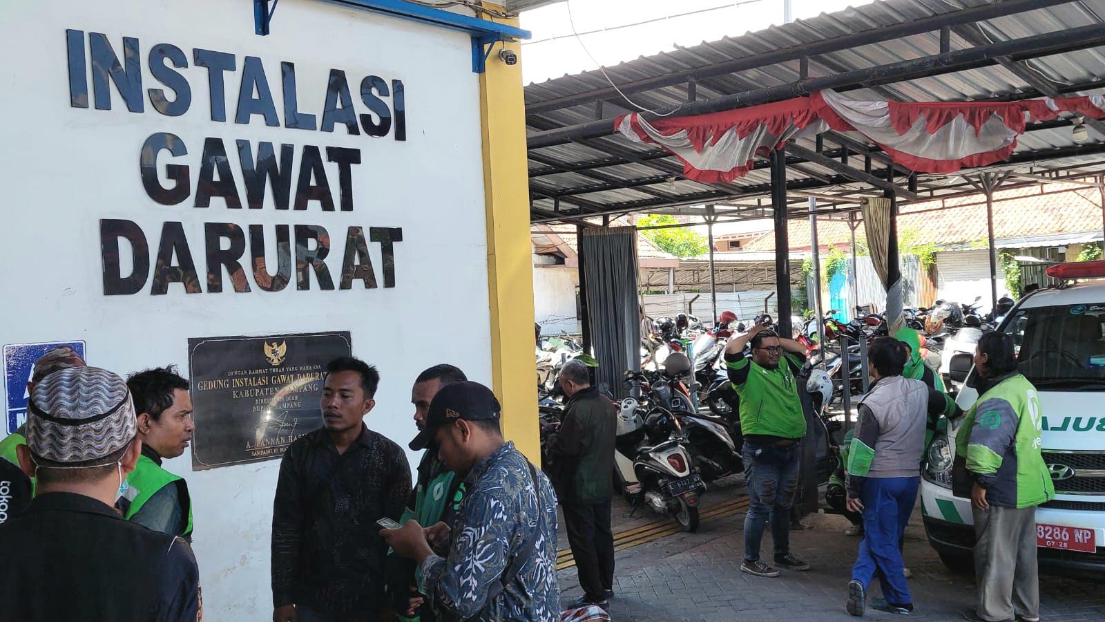 Korban Begal Sadis Disertai Pembakaran di Sampang Ternyata Pengemudi Ojol, Belasan Teman Ikut Peduli