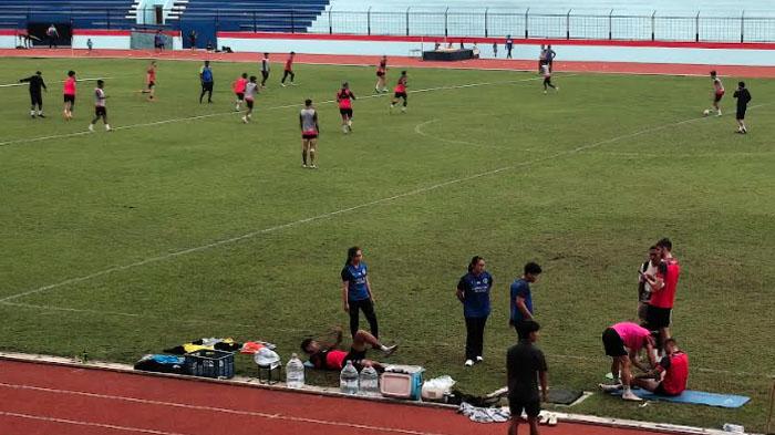 Para-pemain-Arema-FC-saat-menjalani-latihan-di-Stadion-Gajayana-Malang-Selasa-1982025.jpg