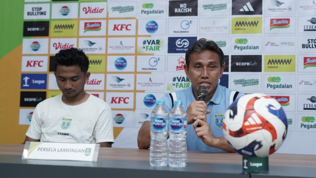 Pelatih-Persela-Bima-Sakti-dan-perwakilan-pemain-Hambali-Tolib.jpg