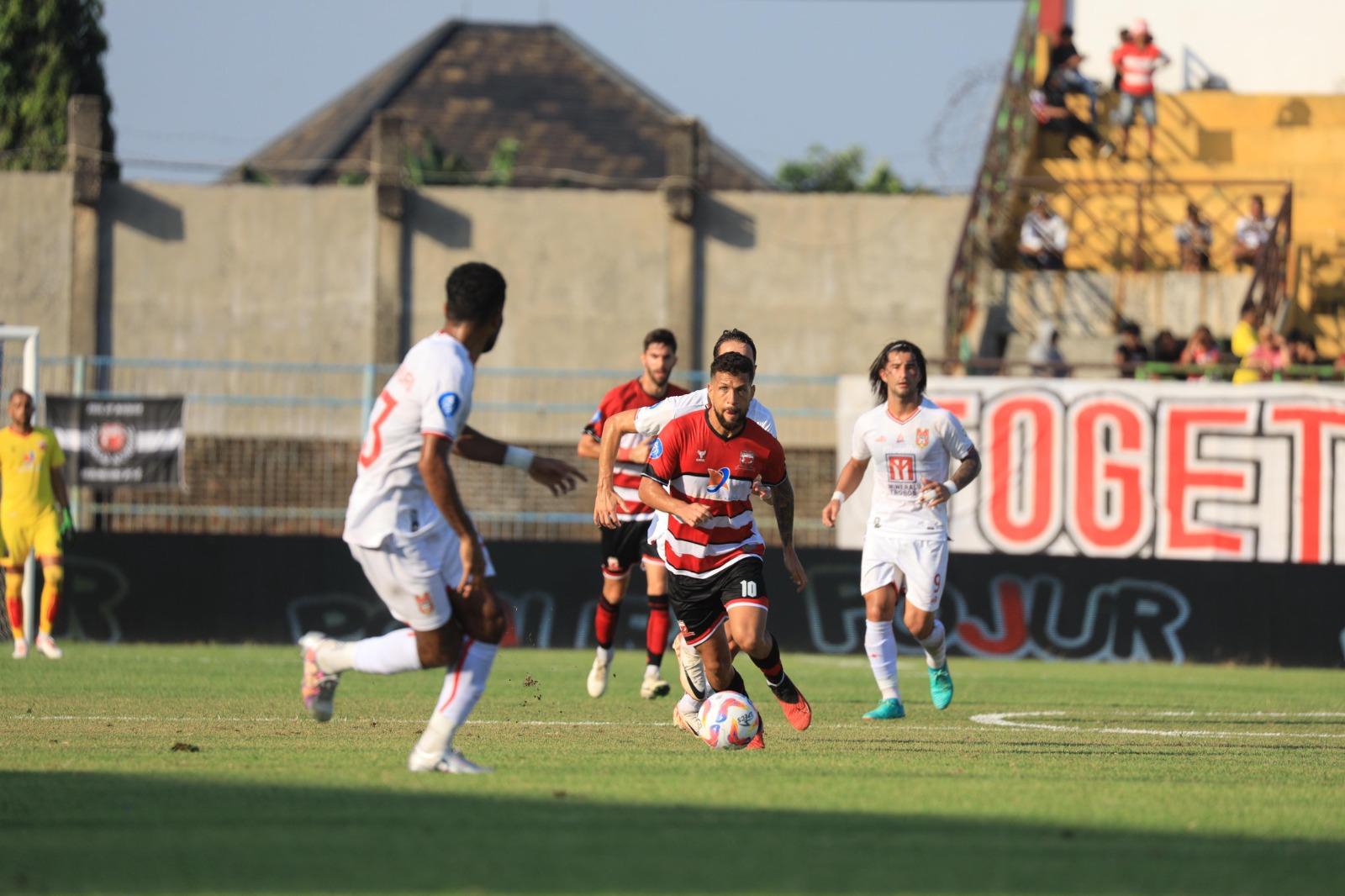 Madura United Fokus Latihan Perkokoh Serangan Cepat dan Bertahan, Widodo Beri Instruksi Khusus