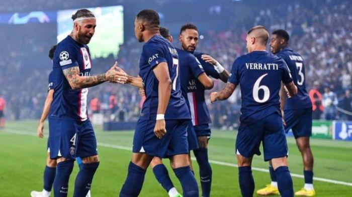 Pemain-PSG-saat-selebrasi-usai-Mbappe-mencetak-gol-ke-gawang-Juventus-di-Liga-Champions.jpg