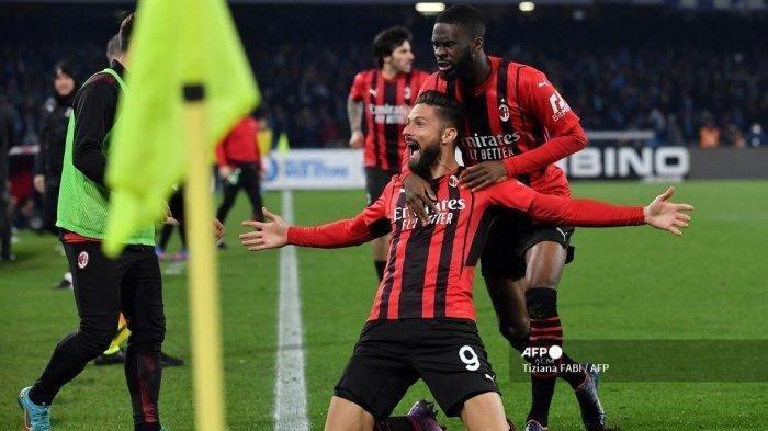 Penyerang-AC-Milan-Prancis-Olivier-Giroud-lawan-SSC-Napoli-di-stadion-Diego-Armando-Maradona.jpg