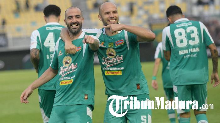 Persebaya-Surabaya-kandaskan-PSBS-Biak-4-0-di-Stadion-Gelora-Bung-Tomo-surabaya1.jpg