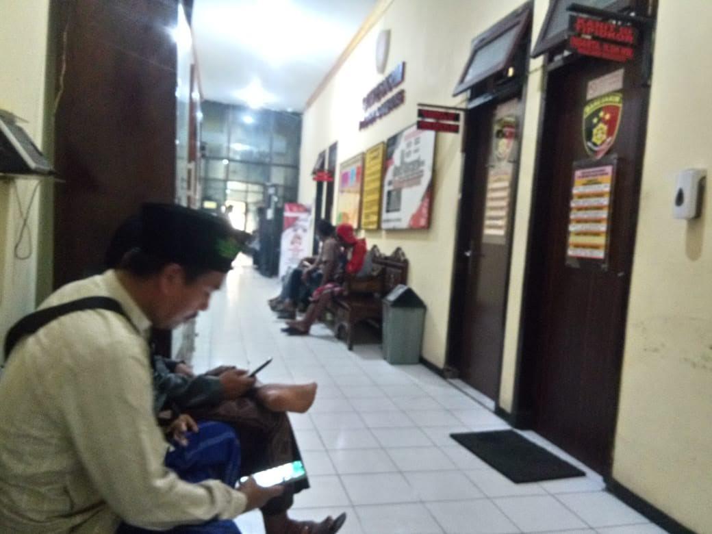 Polisi-bakal-panggil-terlapor-kasus-penganiayaan-Anggota-DPRD-terhadap-LSM-Polres-Sampang.jpg