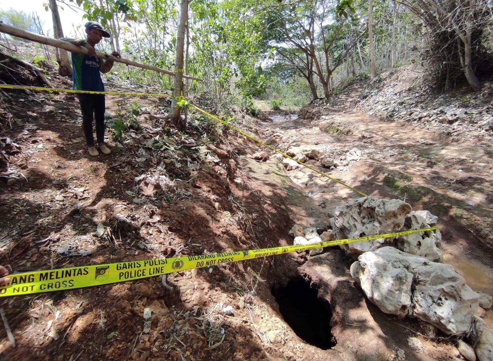 Lubang Misterius Muncul di Sungai Setelah Hujan Deras, Warga Dawuhan Blitar Seketika Geger