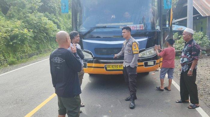 Tebakar Api Cemburu, Kondektur Aniaya Sopir Bus dengan Sajam, Emosi Lihat Mantan Istri dengan Korban