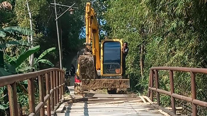 Warga Harap Pembangunan Jembatan Poros Daleman-Pesarenan Sampang Sesuai Spesifikasi dan RAB
