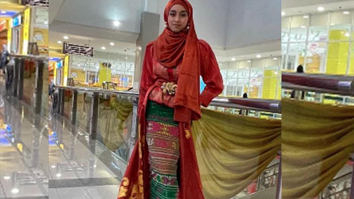 Ratu-Ayu-Alina-Mirza-tampil-memukau-dan-sukses-meraih-Juara-Fashion-Show-Ramadhan-Runway.jpg
