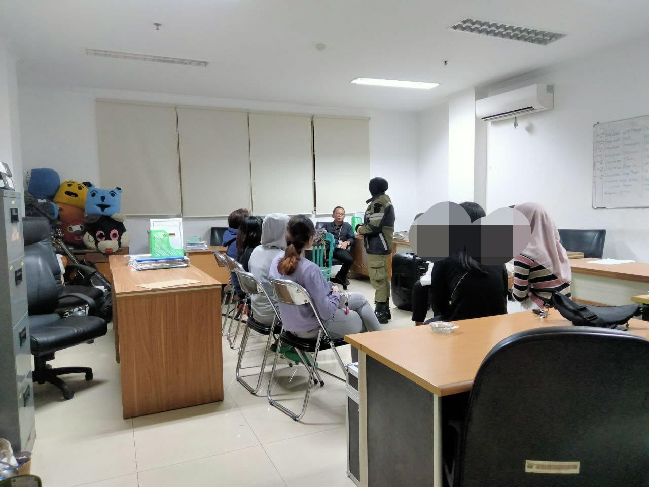 Tangisan Pilu Ibu di Malang saat Anaknya Terjaring Razia, Diduga karena Open BO