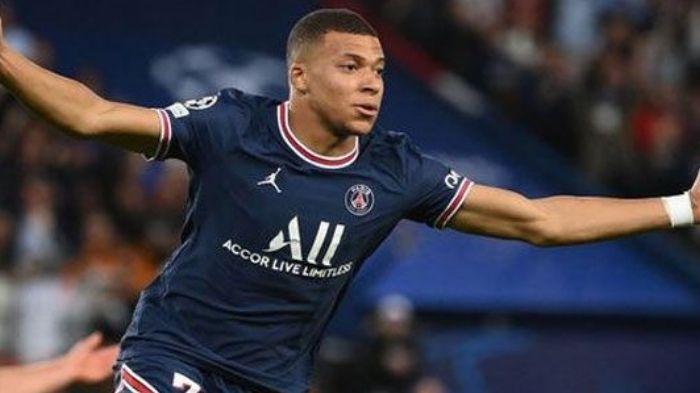 Striker-PSG-Kylian-Mbappe-yang-sedang-dirumorkan-dengan-Liverpool.jpg