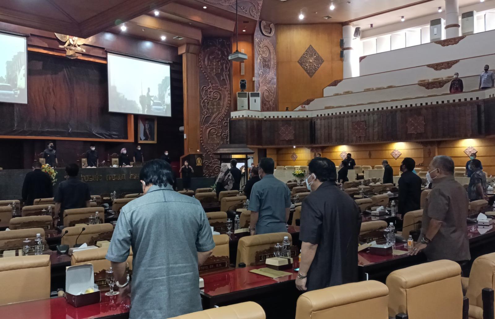 Suasana-rapat-paripurna-DPRD-Jatim-beberapa-waktu-lalu.jpg
