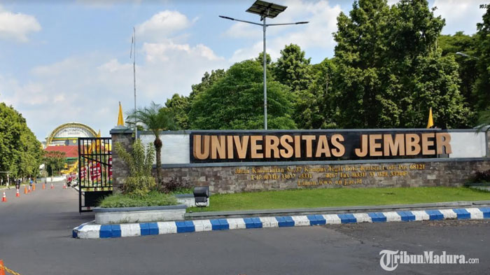 gerbang-masuk-universitas-jember.jpg