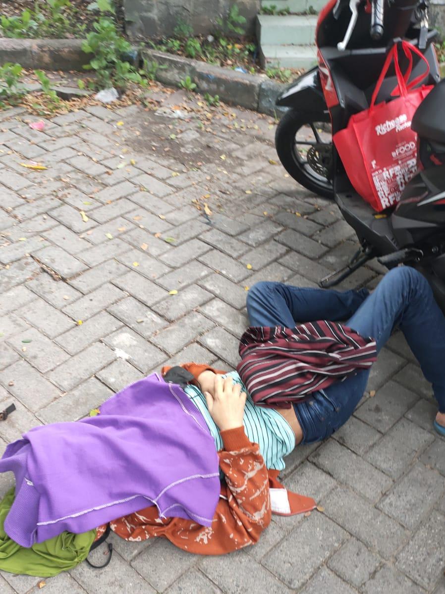 istri-meninggal-di-pangkuan-suamii-lamongan.jpg