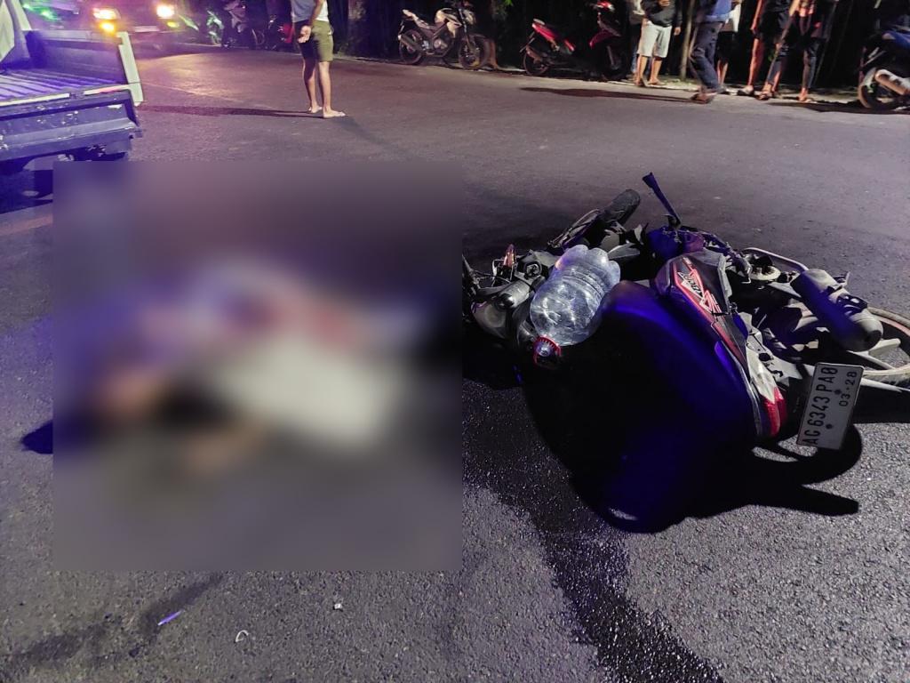 kecelakaan-menyebabkan-pengendara-meninggal-di-jalan-raya-Desa-Tulungrejo-Pare-Kediri.jpg