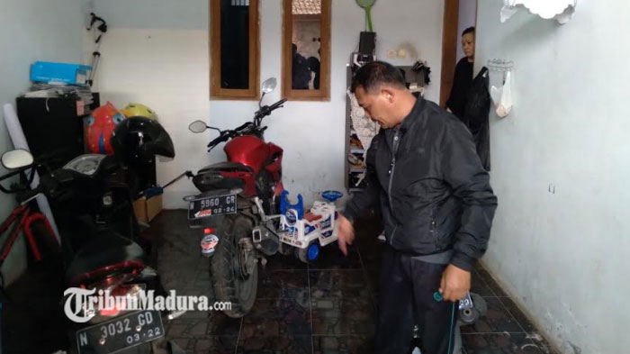 mertua-korban-widadi-menunjukkan-tempat-motor-yang-hilang-dicuri-maling.jpg
