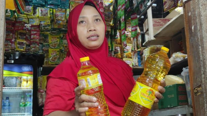 Di Kota Blitar, Harga Minyak Goreng Kemasan Terus Naik Tiap Pekan, Kini Capai Rp 18.000 per Liter