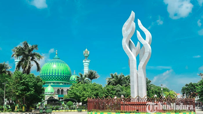 monumen-arek-lancor-kabupaten-pamekasan.jpg