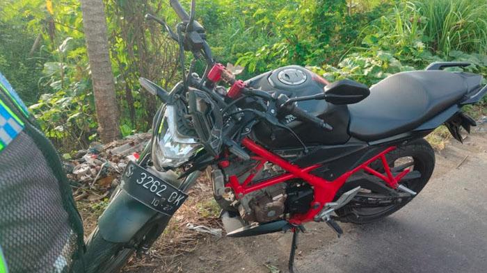 motor-Honda-CBR-usai-terlibat-kecelakaan-di-Jalan-Raya-Prof-Moh-Yamin-kecelakaan-maut-di-jombang.jpg