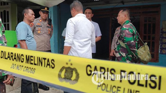 olah-TKP-kasus-dugaan-pembunuhan-mertua-di-mojokerto1.jpg