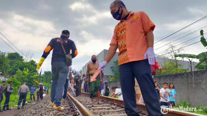 Tubuh Perempuan Berlumur Darah setelah Dihantam Kereta, Sanksi Lihat Hal Janggal sebelum Kecelakaan