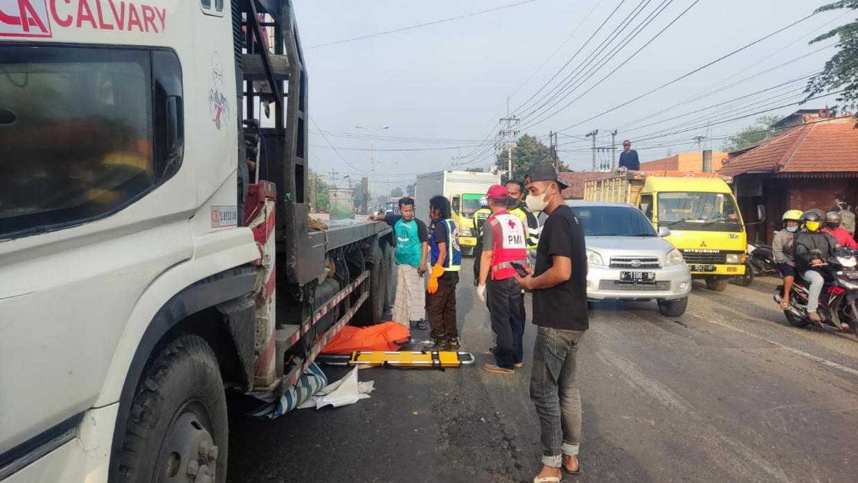 pelajar-sma-tewas-ditabrak-truk-di-sby-mjk.jpg